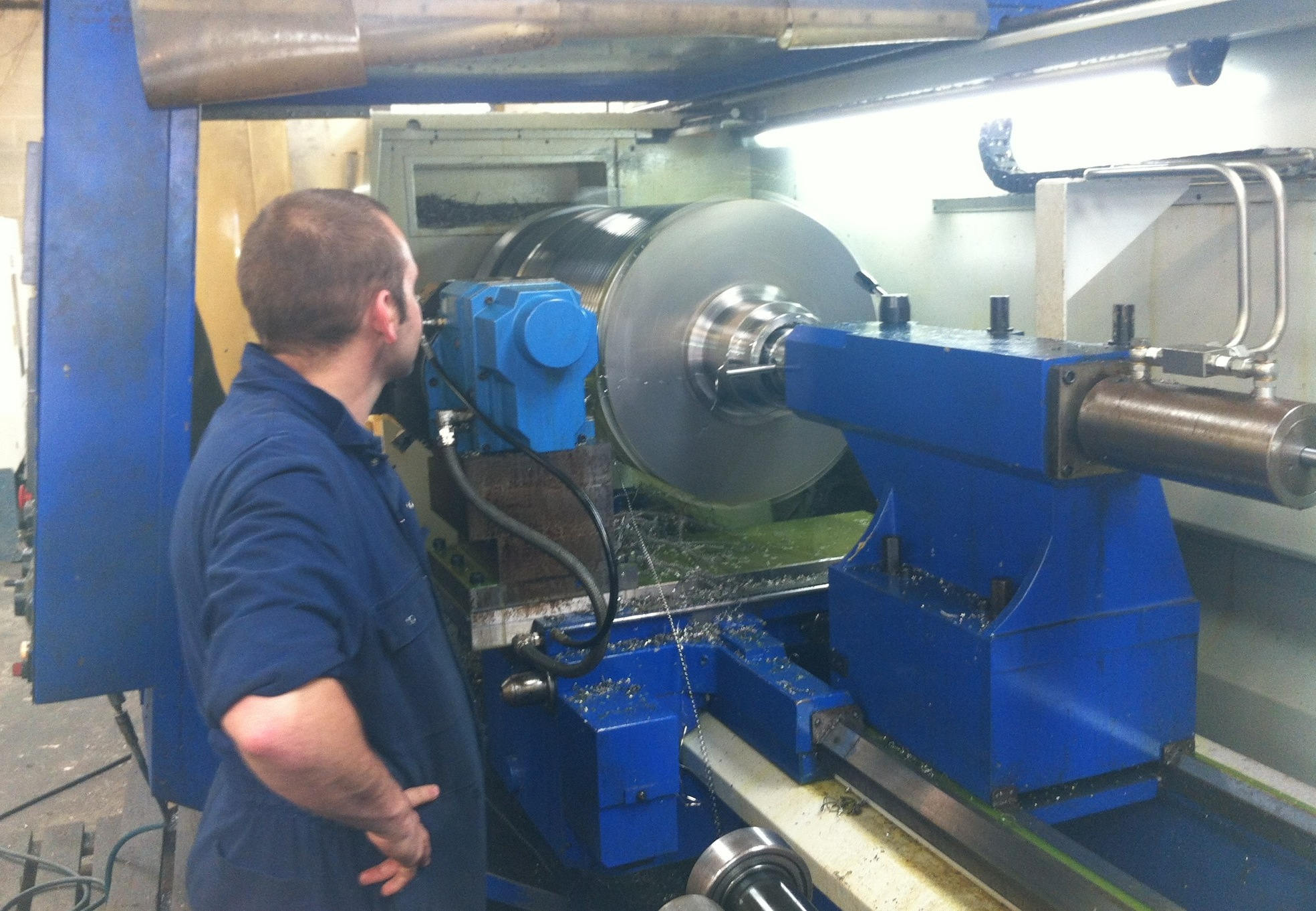 This is a 24 INCH TAIL being manufatured on site